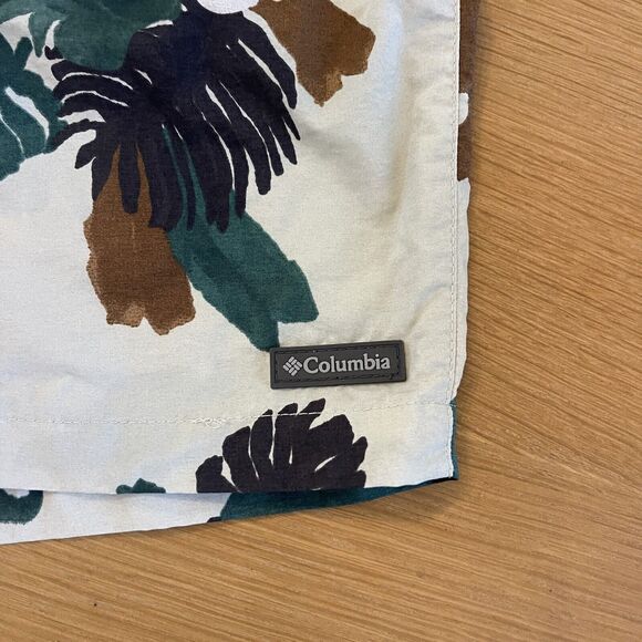 Men's Columbia Sz XL 8" Inseam Big Dippers Water Short - Picture 2 of 7